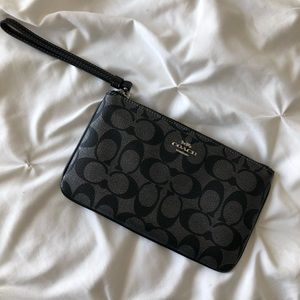 Coach wristlet wallet